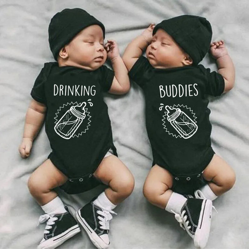 Summer New Twins Baby Girls Boys Rompers Short Sleeve Print Letter Drinking Buddies Newborn Baby Clothes Jumpsuit Black