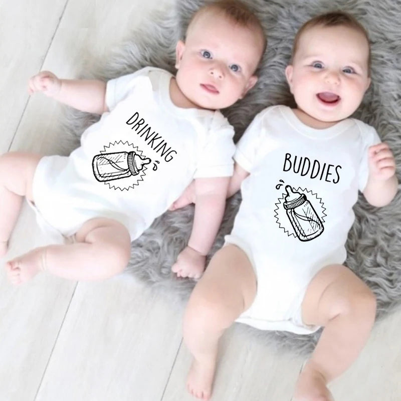 Summer New Twins Baby Girls Boys Rompers Short Sleeve Print Letter Drinking Buddies Newborn Baby Clothes Jumpsuit Black